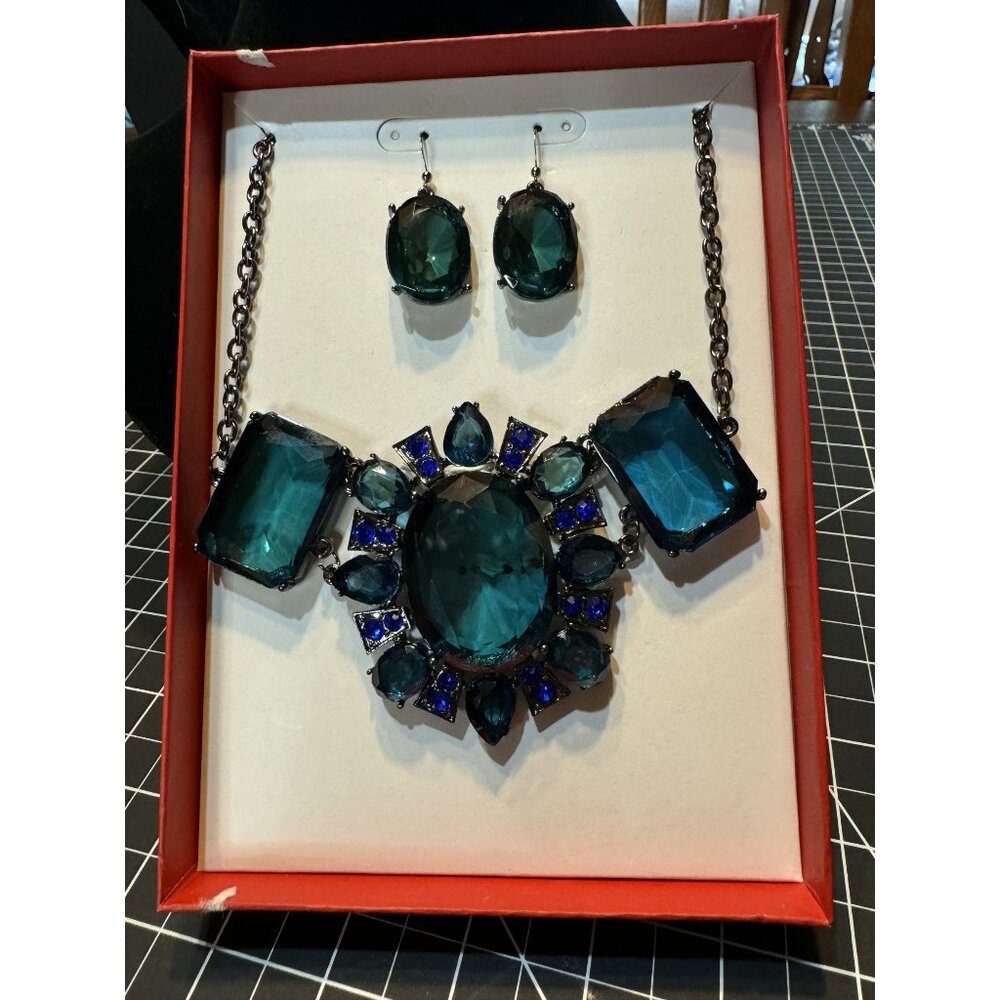 Vintage-Looking Faux Jewel Necklace & Earring Set With Blue/Green Stones & Boxed